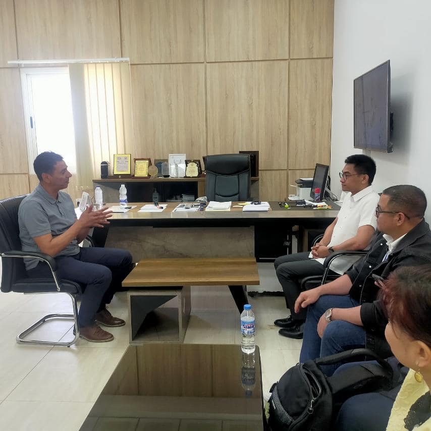 PHL Embassy visits International School of Benghazi meets with Filipino teaching staff